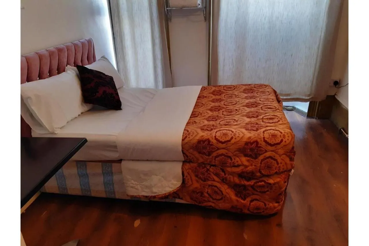 Goddis Lodge London Hotel